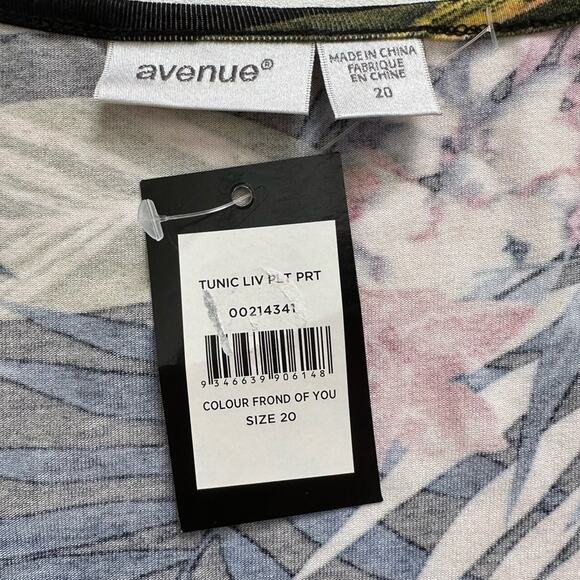 Avenue Black Liv Tropical Print Pleat Short Sleeve Tunic Top Plus Size 20 NEW - Picture 3 of 15